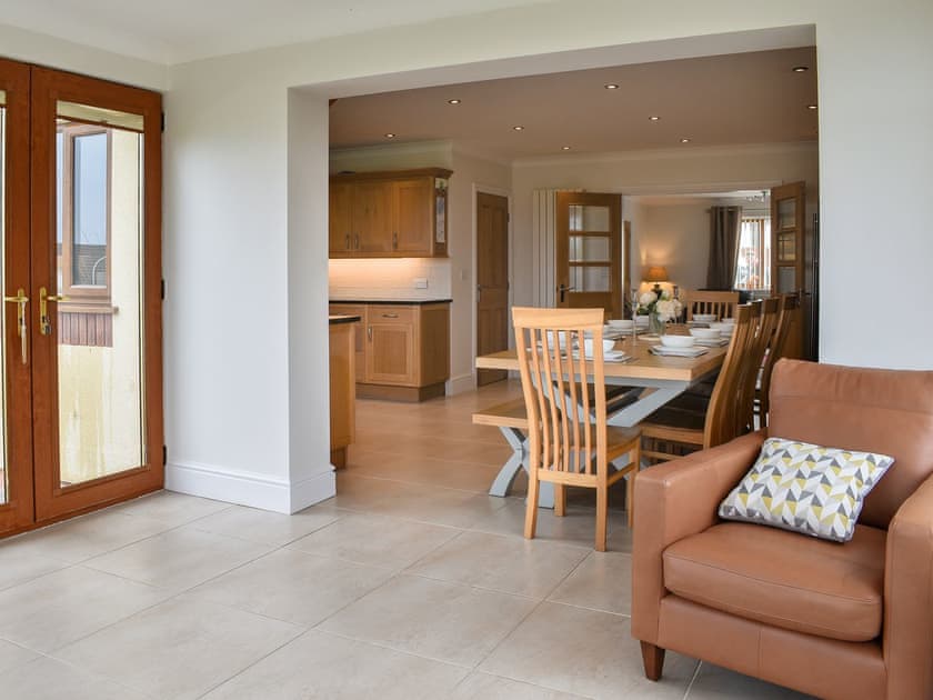 Sun room | Llwyn Ysgaw, Cemaes