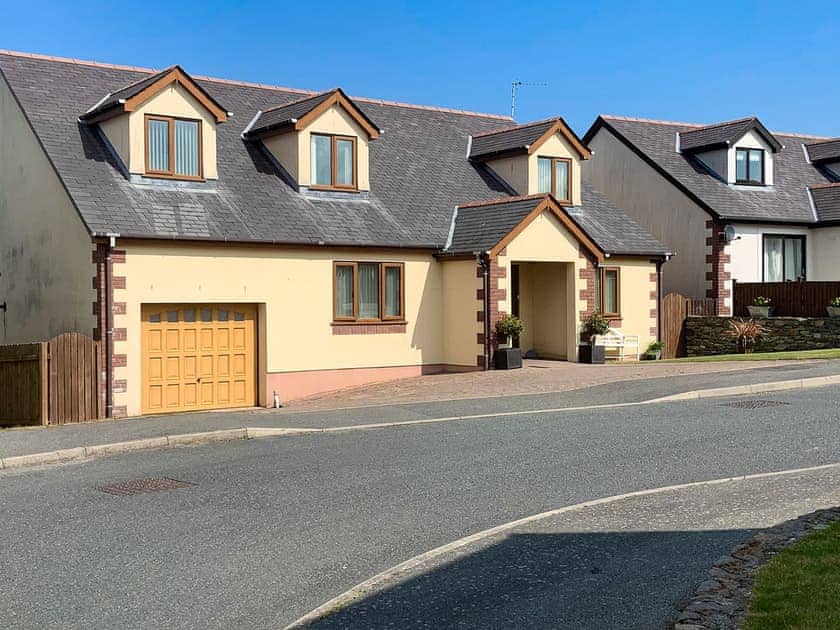 Exterior | Llwyn Ysgaw, Cemaes