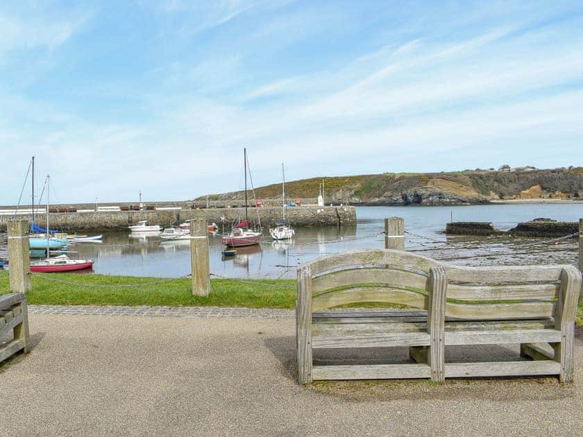 Surrounding area | Llwyn Ysgaw, Cemaes