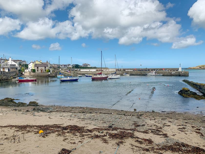 Surrounding area | Llwyn Ysgaw, Cemaes