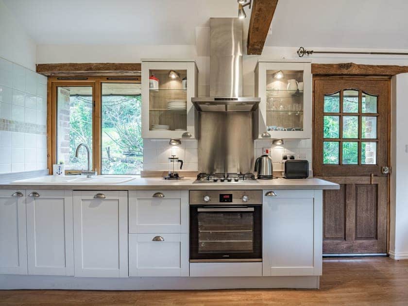 Kitchen | Maple Tree Cottage - Rockenhayne Farmstead, Branscombe