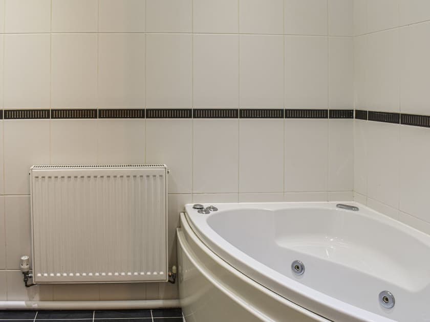 Bathroom | Matty’s Place, Walwen, Lixwm