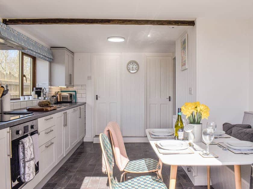 Kitchen/diner | Tan Y Marian, Brynteg