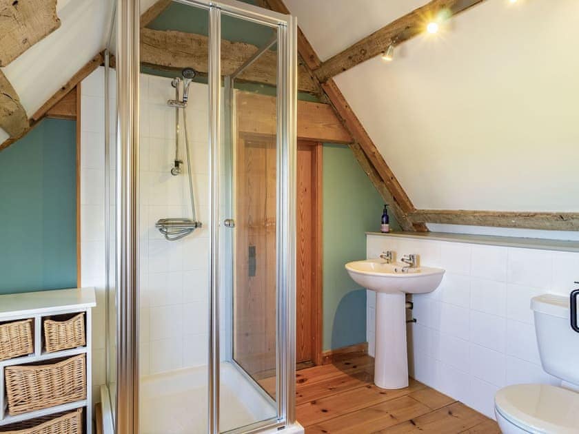 Shower room | Hemblington Hall, Hemblington