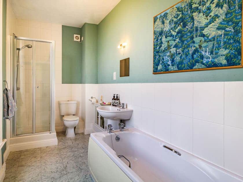 Bathroom | Hemblington Hall, Hemblington