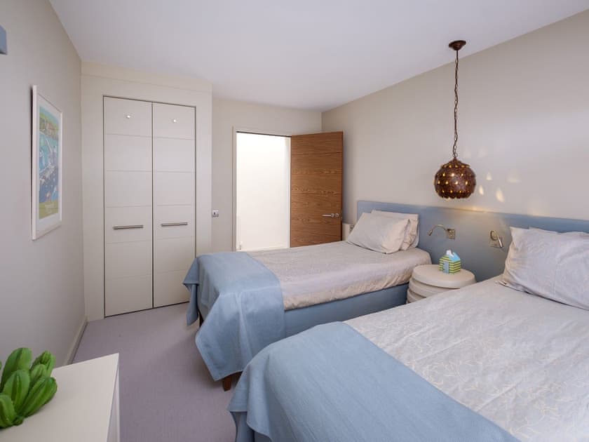 Twin bedroom | The Beach House, Ventnor