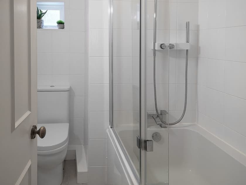 Bathroom | SeascapeSt Catherine’s Court, Fowey