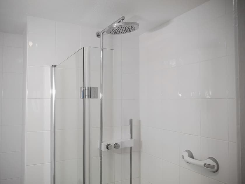 Bathroom | SeascapeSt Catherine’s Court, Fowey
