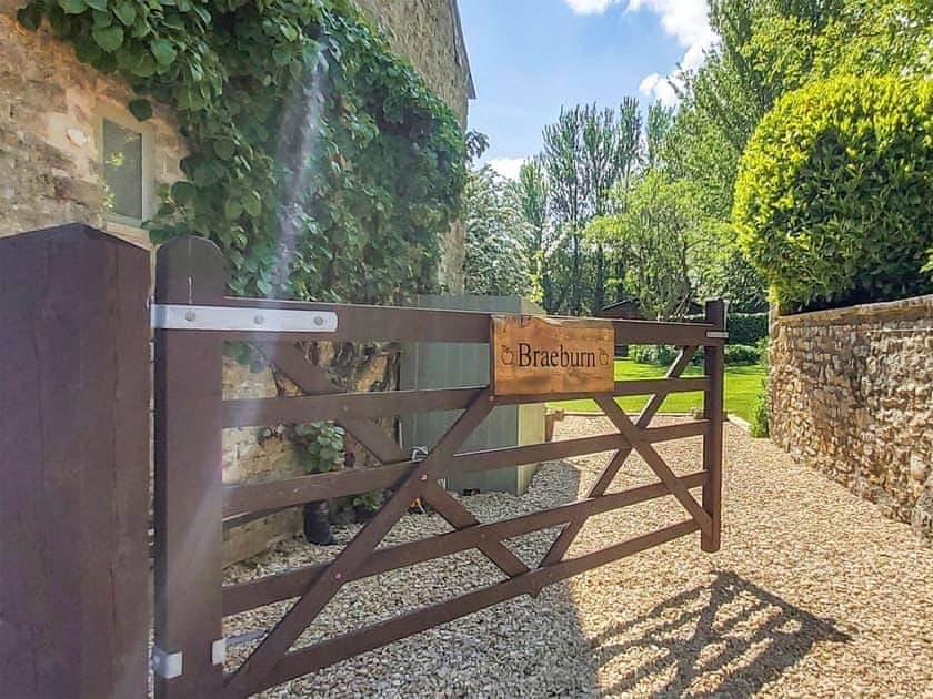 Garden and grounds | Braeburn - Orchard Cottages, Pilton, near Shepton Mallet