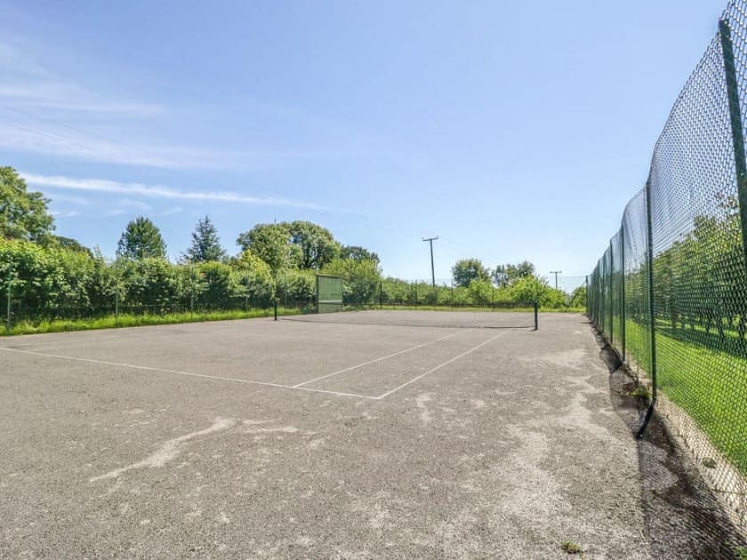 Tennis court | Braeburn - Orchard Cottages, Pilton, near Shepton Mallet