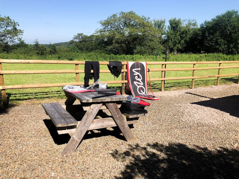 Sitting-out-area | The Little Barn, Holsworthy