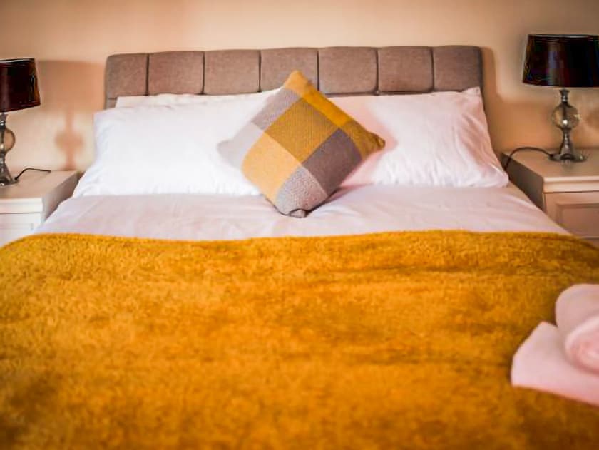 Marina View Apartment (ref UK36475) in Swansea Marina