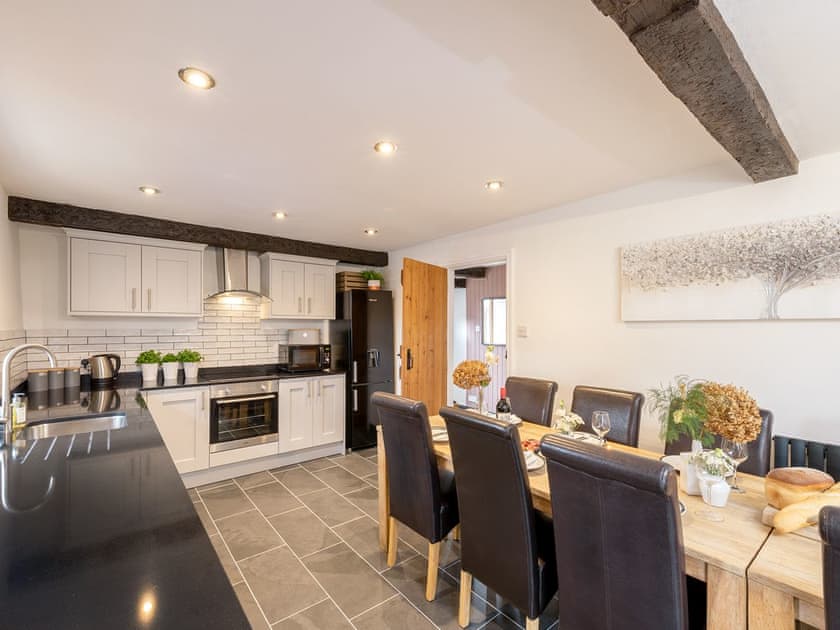 Well equipped kitchen/ dining room | The Old Mill - Somerset Country Escape, Wrantage, near Taunton