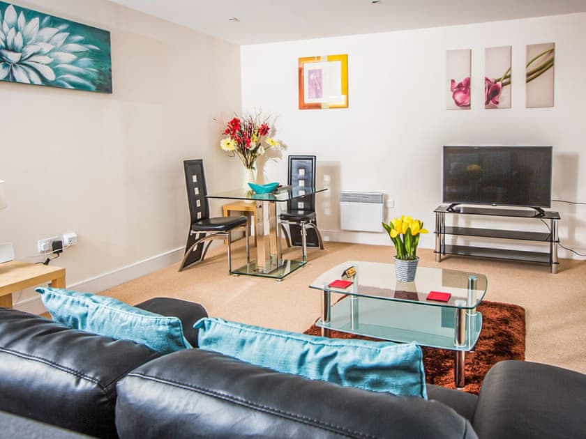 Meridian Tower Apartment 13 (ref UK36477) in Swansea