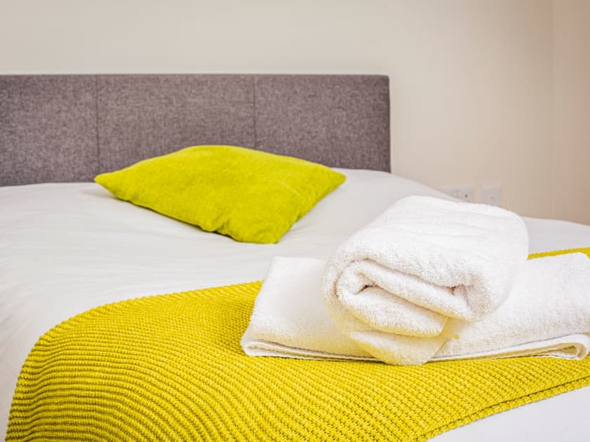 Double bedroom | Apartment 94 - Meridian Tower, Swansea