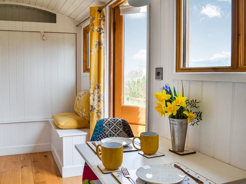 Open plan living space | Ty Olwyn Bach - Coity Bach, Talybont-On-Usk