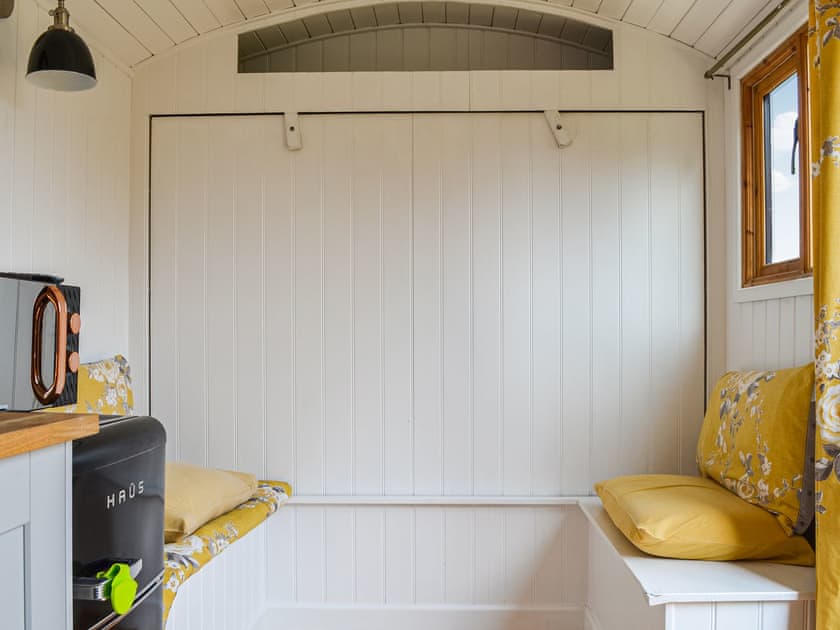 Open plan living space | Ty Olwyn Bach - Coity Bach, Talybont-On-Usk