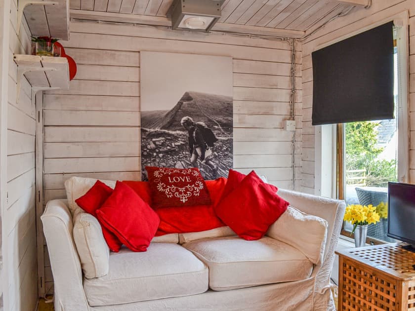 Living area | Ty Bach Twt - Coity Bach, Talybont-On-Usk