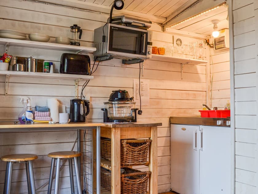 Kitchen area | Ty Bach Twt - Coity Bach, Talybont-On-Usk