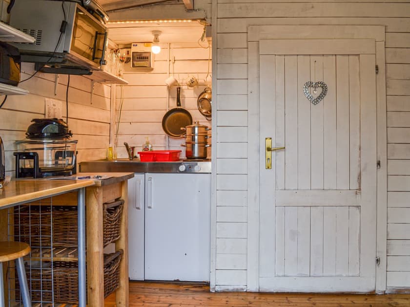 Kitchen area | Ty Bach Twt - Coity Bach, Talybont-On-Usk