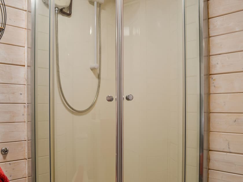 Shower room | Ty Bach Twt - Coity Bach, Talybont-On-Usk