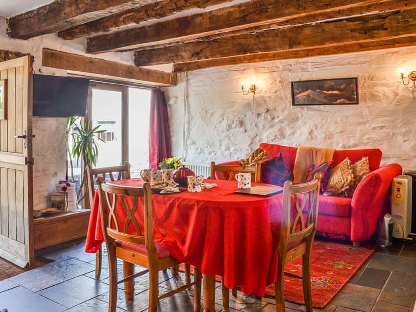 Living area | Ty Fferm Hen - Coity Bach, Talybont-On-Usk