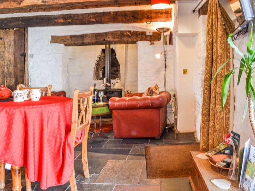 Open plan living space | Ty Fferm Hen - Coity Bach, Talybont-On-Usk