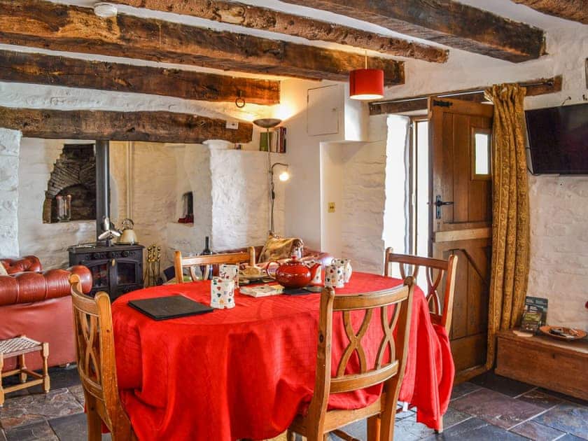 Open plan living space | Ty Fferm Hen - Coity Bach, Talybont-On-Usk