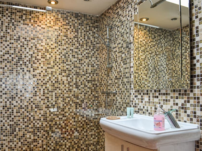 Shower room | Ty Nofio - Coity Bach, Talybont-On-Usk