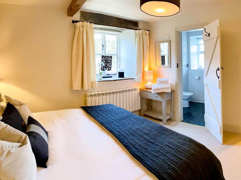 Double bedroom with en-suite | The Owlery at Aysgarth, Aysgarth, near Leyburn