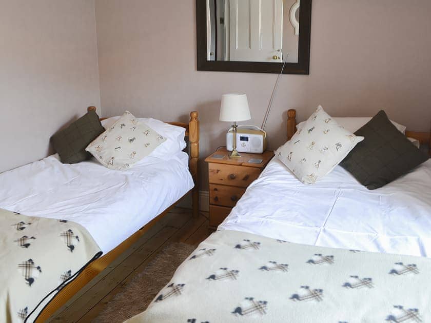Twin bedroom | Conway Cottage, Rothbury