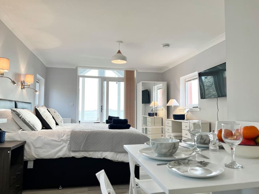 Open plan living space | Jayne Cottage, Harris