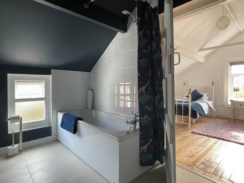 Bathroom | The Cottage at Stanley Villa, Southport