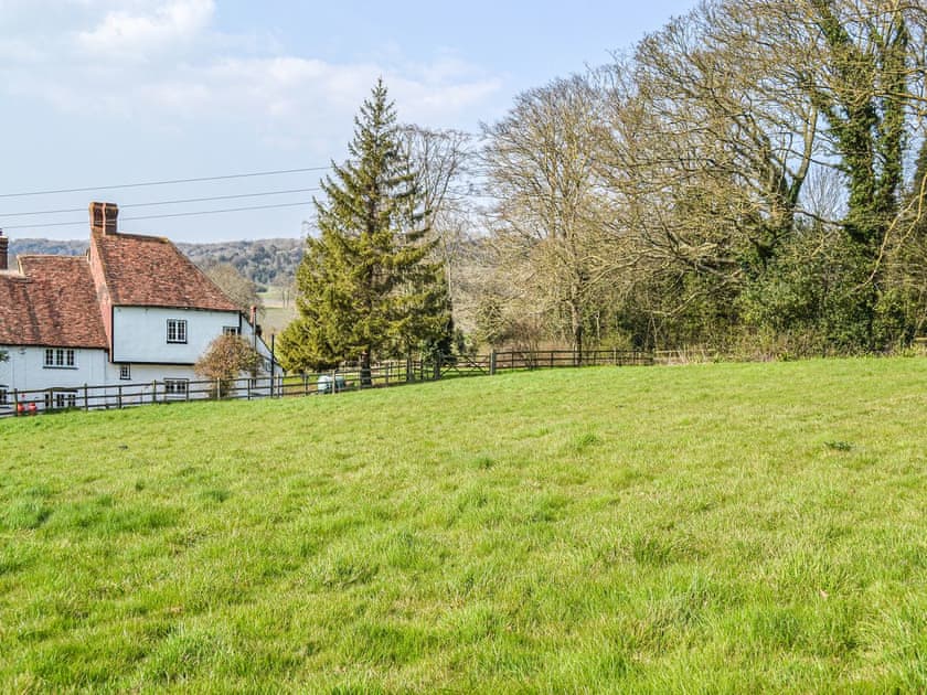 Garden and grounds | The Cottage at Harple Farm, Detling, near Maidstone