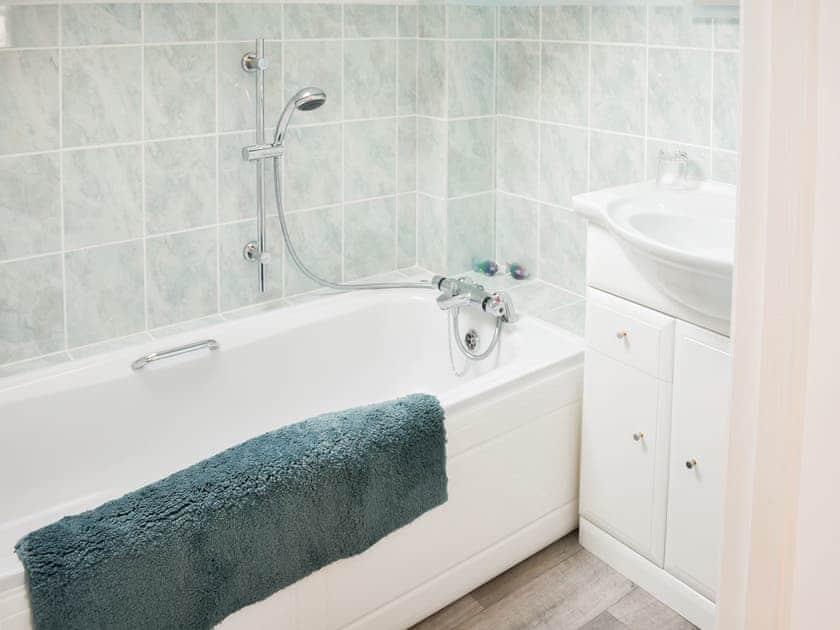 Bathroom | The Stables, Great Bealings