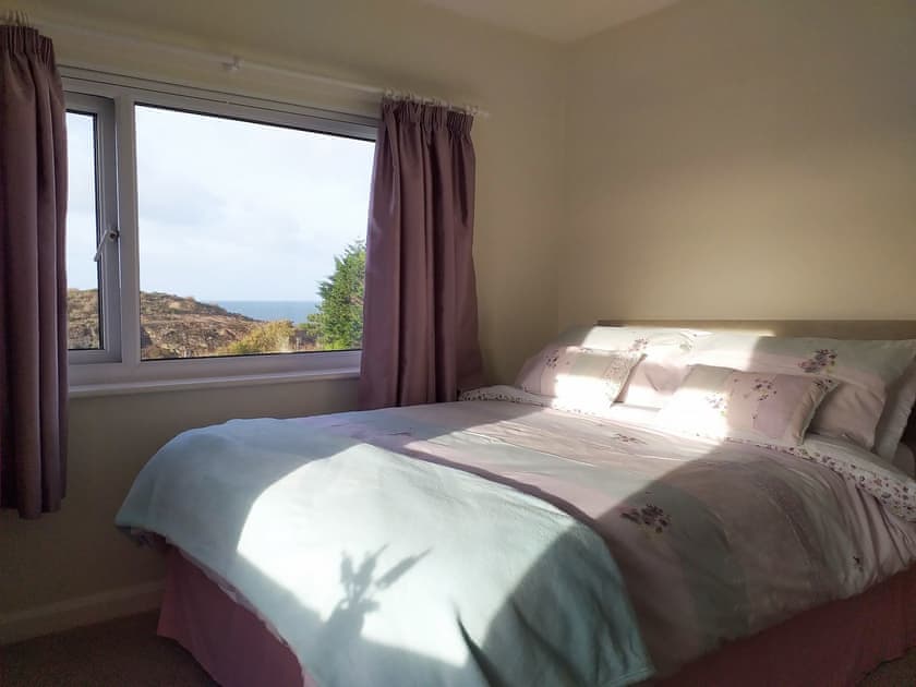 Double bedroom | Trem Y Werydd, Amlwch