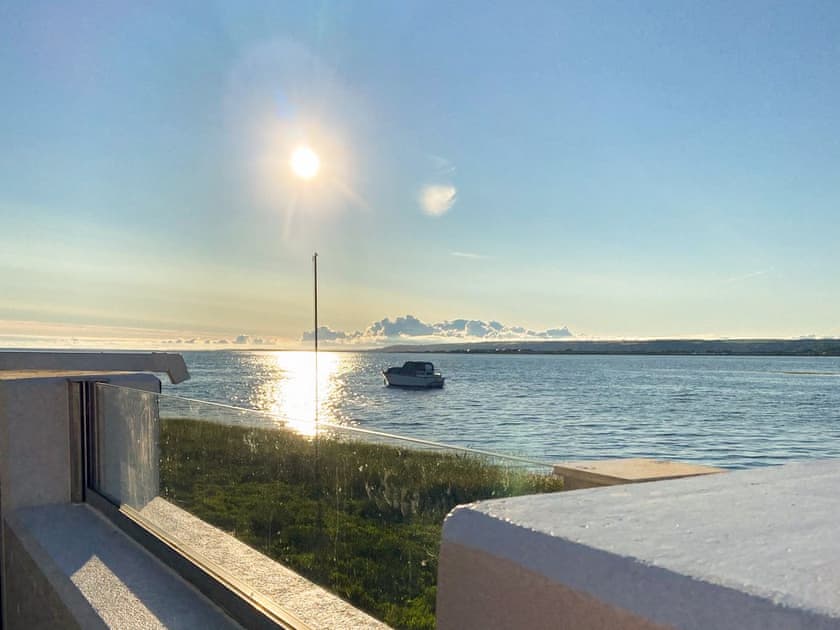 View | Tyr LLyr, Penclawdd