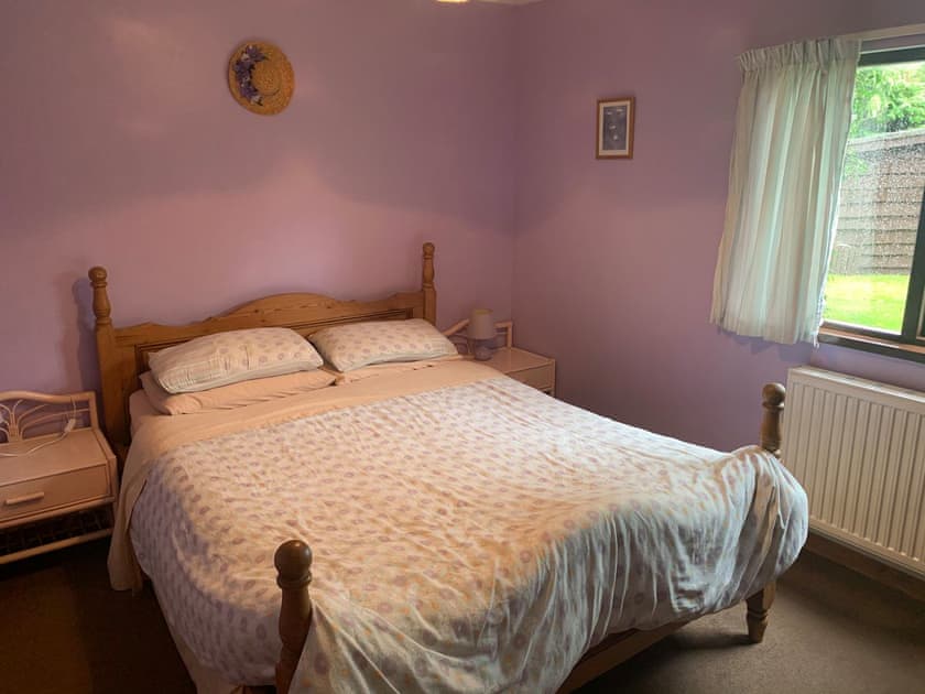 Double bedroom | Oak Lodge - Wayside Lodges, Bromham