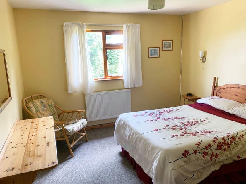 Double bedroom | Chestnut Lodge - Wayside Lodges, Bromham