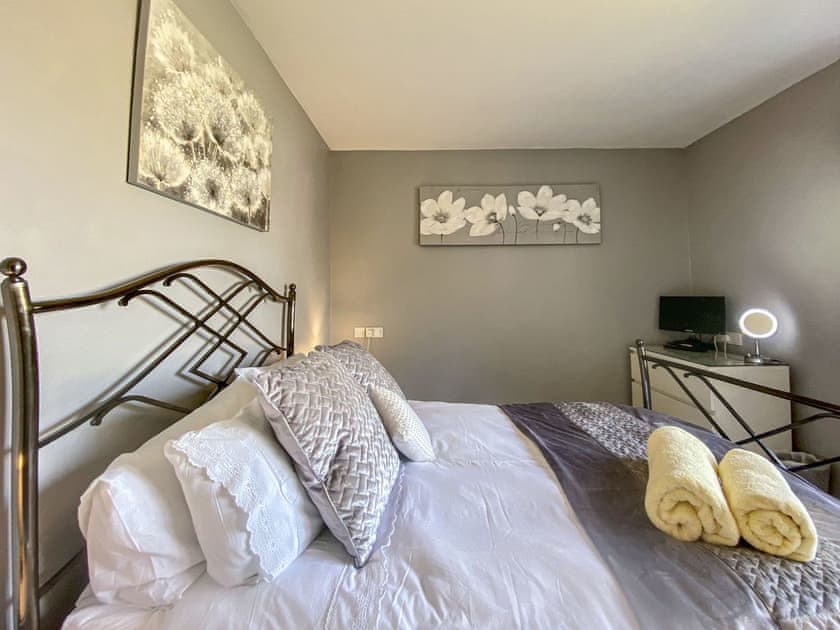 Double bedroom | The Little Furze, Pewsey
