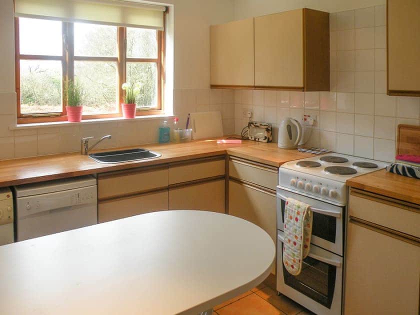Kitchen | McHugh - Halftown Cottages, St Catherines