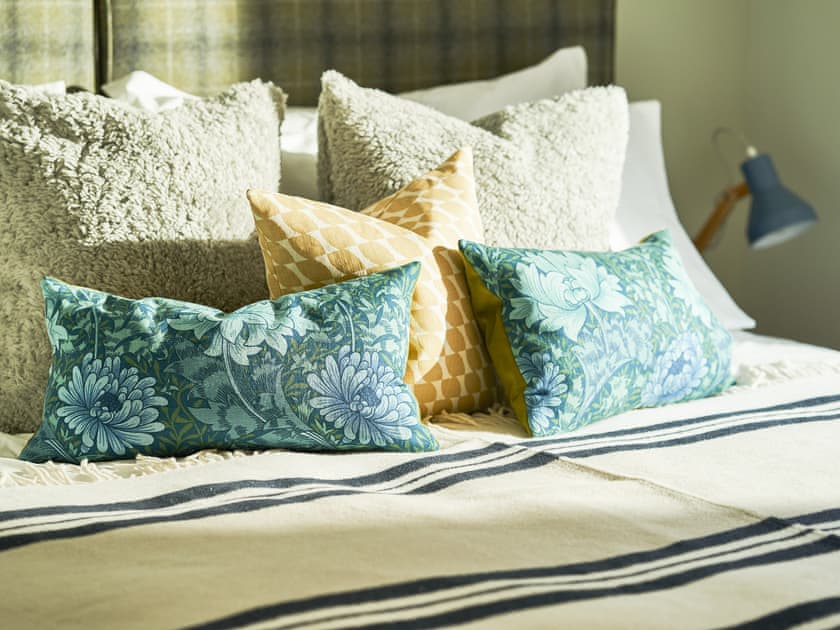 Double bedroom | An Airigh, Newton