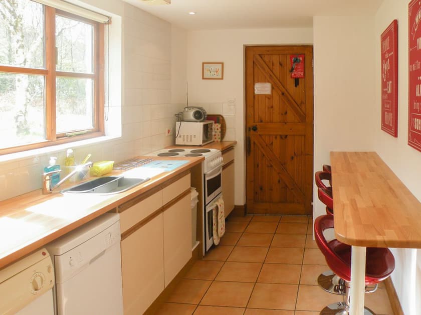 Kitchen/diner | Loudon - Halftown Cottages, St Catherines