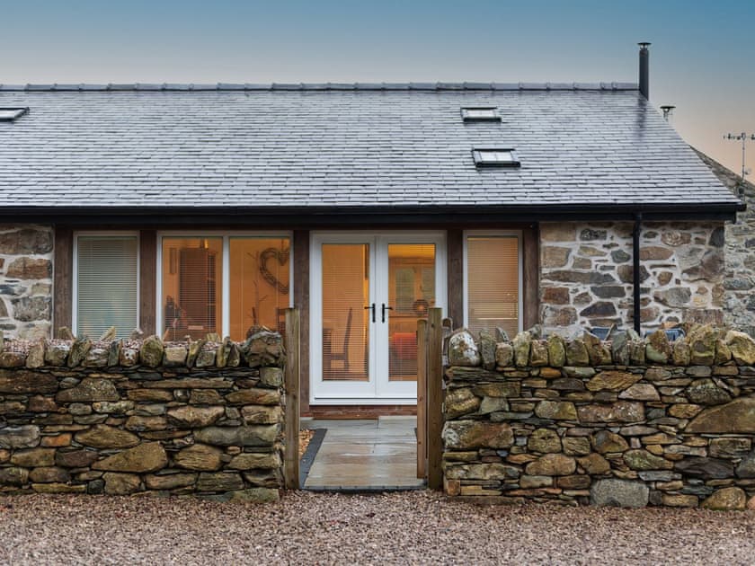 Exterior | Cruck Barn - Plas Iwrwg, Maenan, near Llanrwst