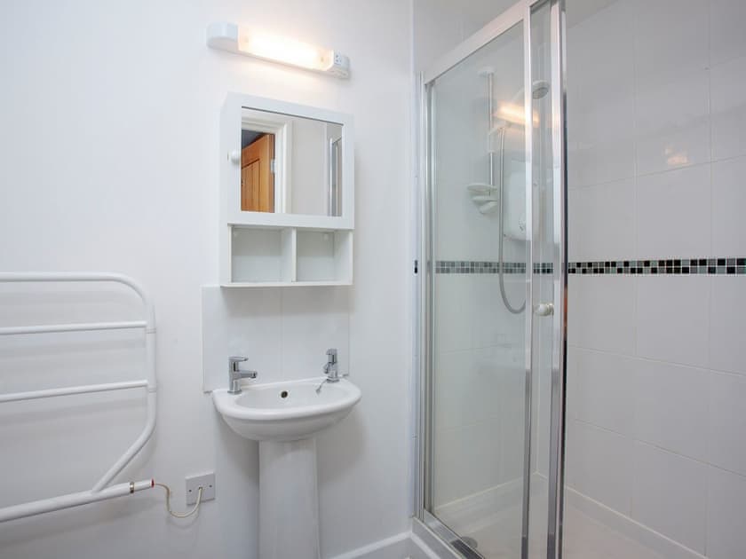 En-suite | Trebisken, Porthtowan