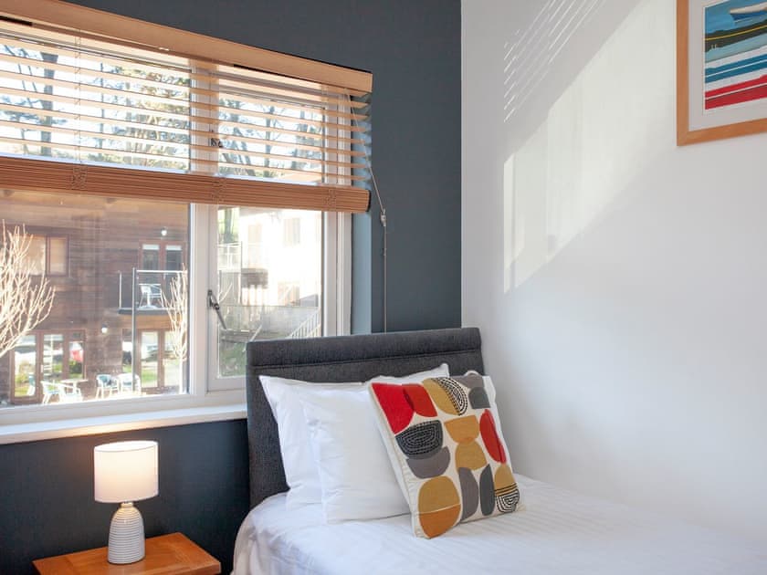 Twin bedroom | Trebisken, Porthtowan
