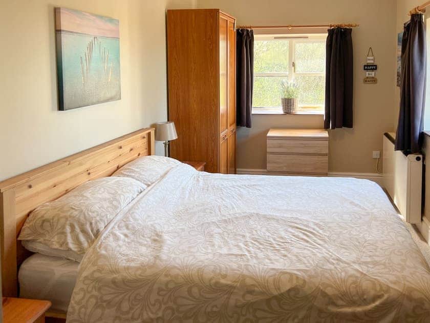 Double bedroom | Anrhegfan - Penrhiw Pistyll Cottages, New Quay