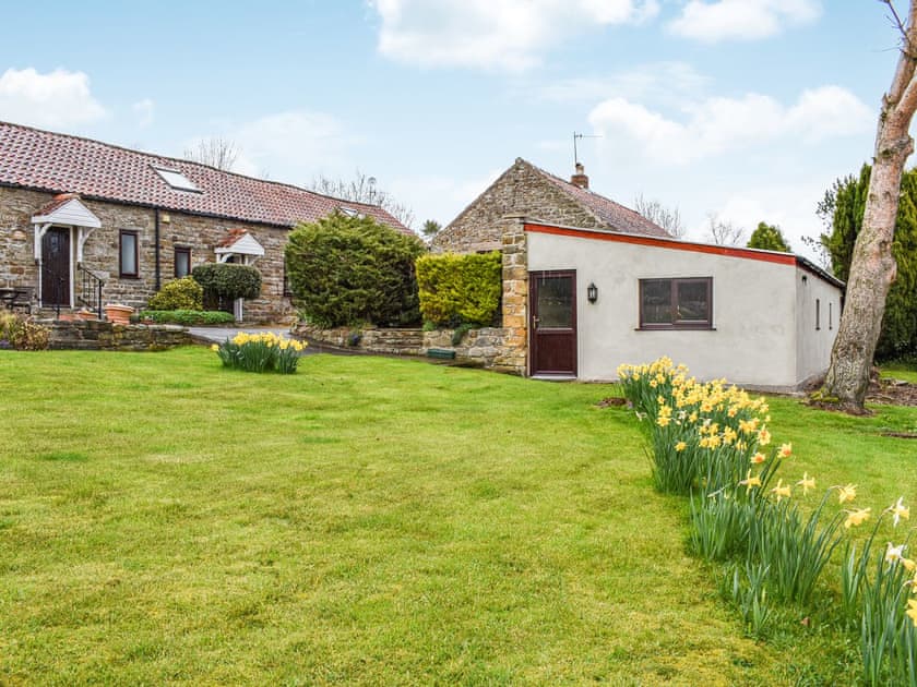 Garden | Gowland Farm- Bartlett’s Barn - Gowland Farm, Cloughton, near Harwood Dale