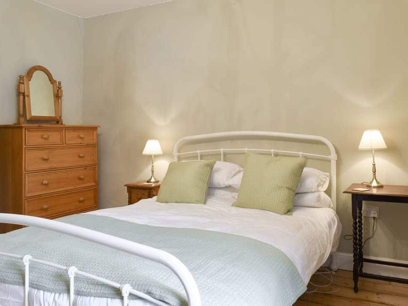 Double bedroom | Campbell Cottage, Windermere