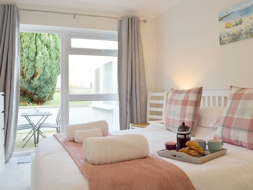 Double bedroom | Tawelwch, St Dogmaels 